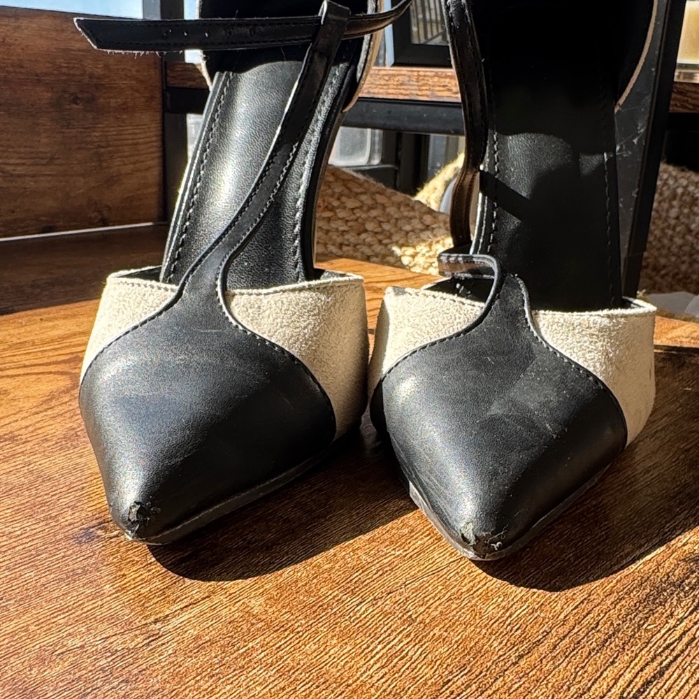 Elegant Black and Cream Women's Heels Pre Loved - Picture 5 of 5